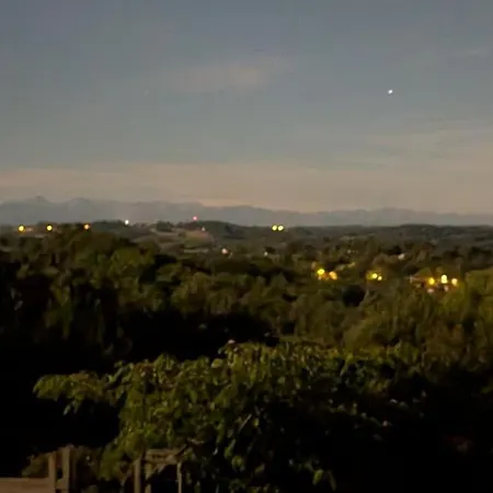Vue Sur Les Pyrenees *